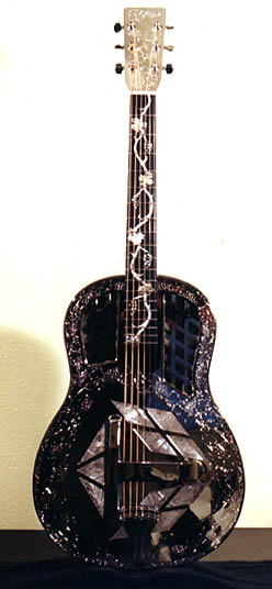 Triplate resonator guitar